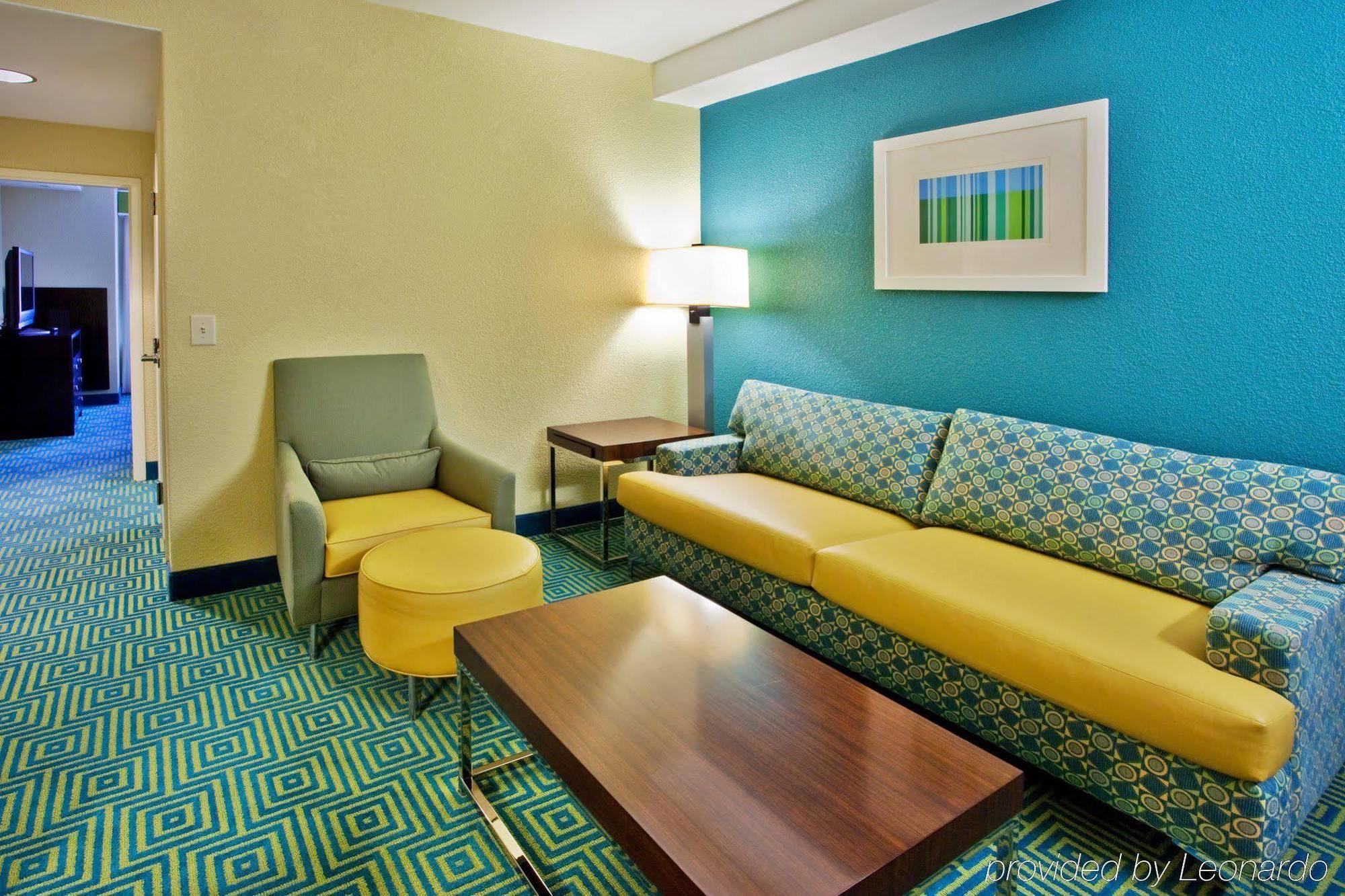 Hilton Garden Inn דלטון חדר תמונה